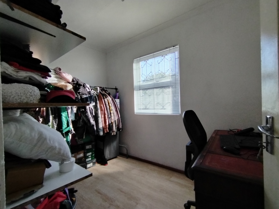 2 Bedroom Property for Sale in Silwood Heights Western Cape